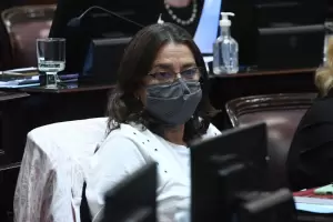 No me hace feliz tener que levantar la mano para un acuerdo, pero no le veo otra salida