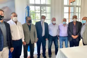 El Gobierno analiza dar un bono de fin de ao de $20.000 al sector privado