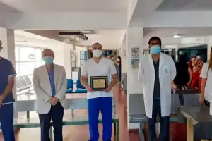 Emotivo reconocimiento al personal de salud que trabaj en la pandemia en el Hospital "San Juan Bautista"