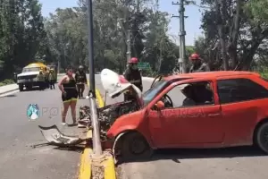 San Isidro: chocaron contra un poste
