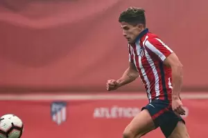 Diego Simeone cit� a su hijo y podr�a debutar ante Rayo