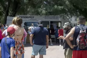 Testeos en Catamarca: trasladaron el nodo de la Plaza 25 de Mayo