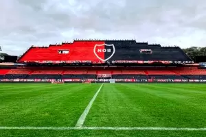 Argentina podr�a jugar en el estadio Marcelo Bielsa