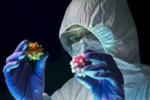 IHU: hallaron una nueva variante de Covid-19 en Francia y trabajan a contrarreloj para estudiarla