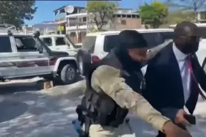Video: intentaron asesinar al primer ministro de Hait en medio de una fiesta nacional