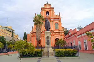 Lunes caluroso y con anuncio de tormentas fuertes