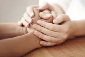 Familia aislada que peda ayuda ser asistida por la comuna de la Capital