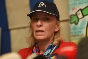 La madre de Novak Djokovic denunci que lo tienen peor que en una prisin: "solo le dan almuerzo y cena"