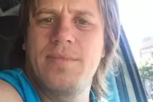 Se cay al ro mientras haca kitesurf y ahora su familia pide ayuda para encontrarlo