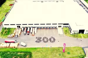 300 mujeres trabajan en la planta industrial de Liliana Electrodomsticos