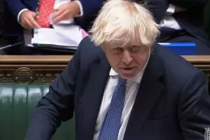 Boris Johnson pidi perdn por la fiesta en su residencia en plena cuarentena, pero le exigen la renuncia