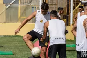 El andalgalense Da Silva sigue de pretemporada con Olimpo
