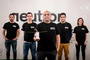 La historia de Alejandro Cordero, el profesor que com�a en ollas populares y hoy lanz� el picosat�lite 'San Mart�n' desde la NASA