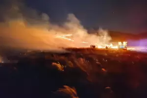 Preocupante incendio en el Cerro Ancasti