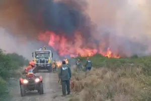 Importante: Defensa civil solicita no autoconvocarse a combatir los incendios