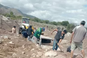 En Beln, fue arrastrado por la creciente pero milagrosamente sali ileso