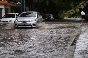 Mendoza: Muri un jubilado electrocutado en medio de una tormenta