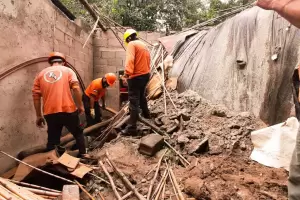 Las intensas lluvias provocaron serios inconvenientes en el Valle Central y en el interior