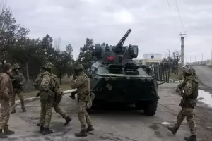 Ucrania: EE. UU propone a Rusia una "va diplomtica" y la OTAN aumenta el nmero de sus tropas