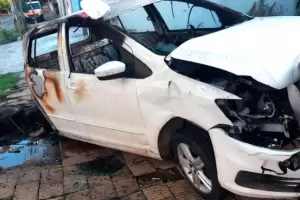 Escapaba de un robo, discuti� con un joven y lo mat�