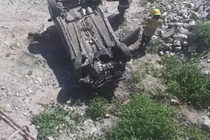 Desbarranc y cay debajo del puente