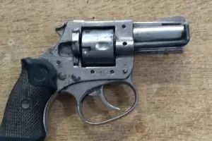 Valle Viejo: Viajaba en el colectivo cargando una pistola y la polica lo detuvo