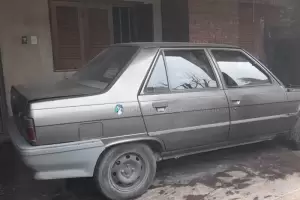 Capital: un auto se incendi en el garaje de una casa