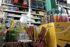 Lanzan canasta escolar con ms de 160 productos a precios cuidados