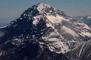 Muri un andinista ruso mientras escalaba el Aconcagua