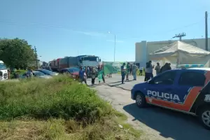 Cesanteados de Recreo levantaron el corte de ruta