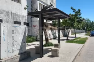 Brutal crimen en Santa Fe: Un joven fue asesinado por dos motochorros mientras esperaba el colectivo