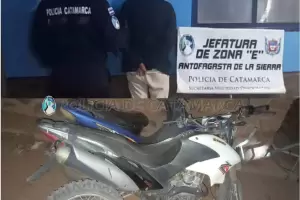 Intent� robar una moto y termin� en el calabozo