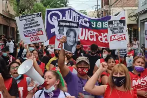 Marchan en Capital pidiendo Justicia por Cinthia Aranda: "Se pudo haber evitado este femicidio"