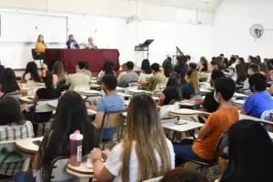 Derecho dio la bienvenida a m�s de 600 ingresantes