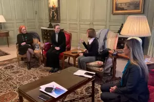 La secretaria de Minera Fernanda vila se reuni con inversores mineros en Reino Unido