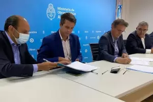 Acuerdo para la ampliacin de red de agua potable y cloacas en dos barrios de la Capital