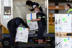 Arrib al pas un cargamento con 216 mil vacunas Pfizer peditricas