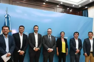 El ministro lvarez e intendentes se reunieron con Matas Kulfas