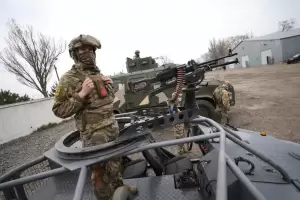 Rusia anuncia el retiro de tanques y aviones de la frontera de la frontera con Ucrania