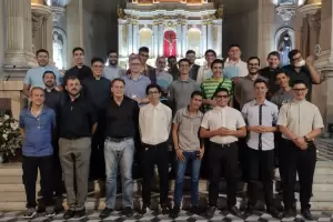 Obispo y seminaristas de Posadas honraron a la Virgen del Valle