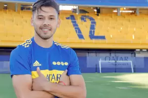 Oscar Romero firm con Boca y record a su dolo de la infancia, Juan Romn Riquelme