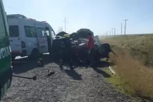 Accidente fatal en Neuqun: cuatro muertos tras el choque frontal de una Hilux y un rems