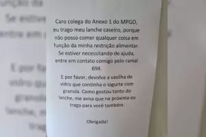 Le robaron su yogur en el trabajo y le dej� un mensaje al ladr�n