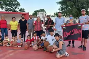 Miembros de la CD de Red Star visitaron e hicieron entrega de insumos en Villa Cubas