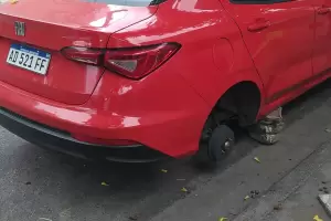 Volvieron los "roba ruedas" a la Capital