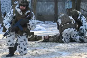 Rusia dice que est dispuesta a negociar si Ucrania "depone las armas"