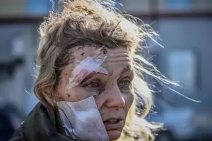 La historia de la profesora ucraniana cuya imagen se convirti en smbolo de la guerra