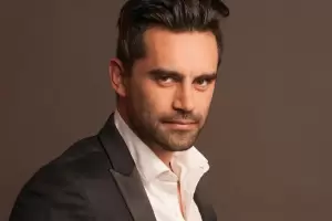 Inslito: Gonzalo Heredia cont que un hombre le ofreci dinero a cambio de que le recitara poesa desnudo