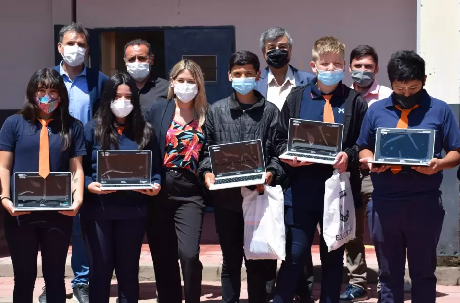 kits escolares para los estudiantes