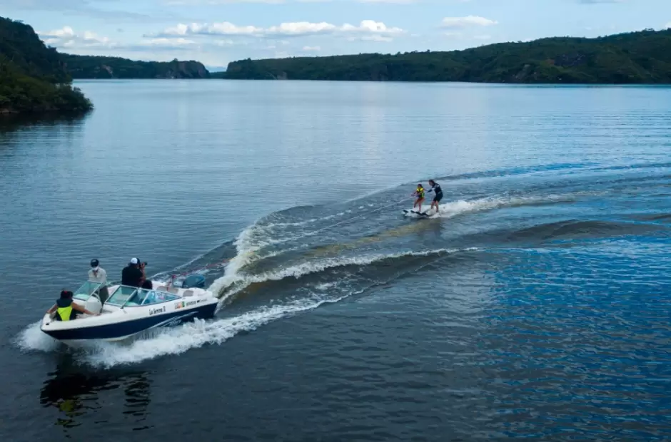 Wakeborad y Ski Nutico